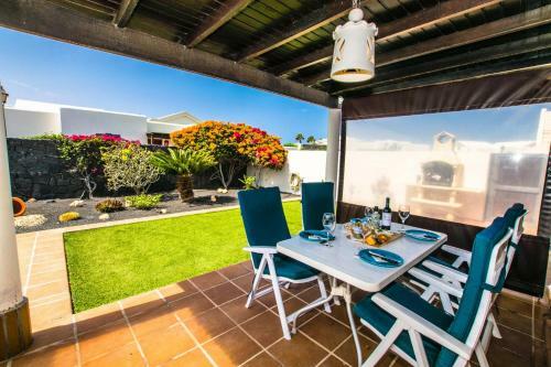 216 - Villa Helena By Villas Now Ltd