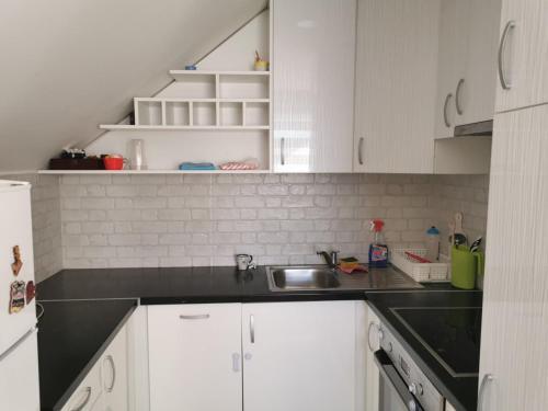 Apartman Viktor Pale 2021