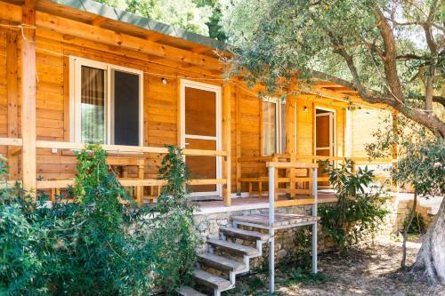 Nashos Bungalows