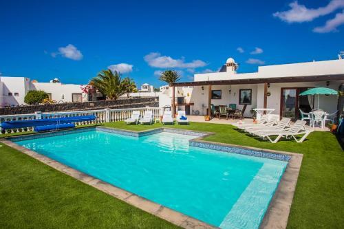 Beautiful 2-bed Villa In Playa Blanca