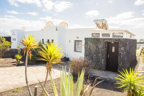 Beautiful 2-bed Villa In Playa Blanca
