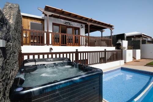Villa Peaky