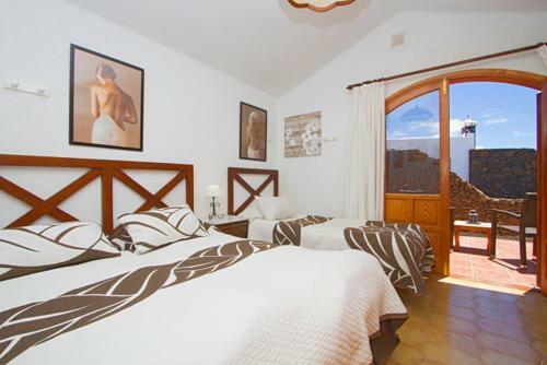 Villa Rondas With Sea View And Jacuzzi