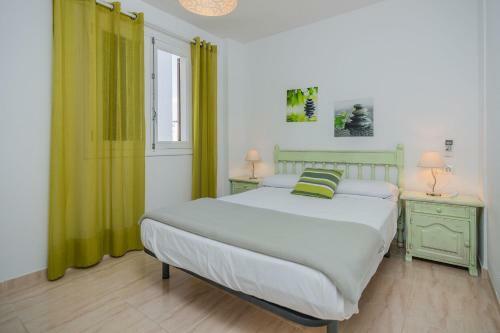 Beachfront Apartment With Sea Views And Free Wifi