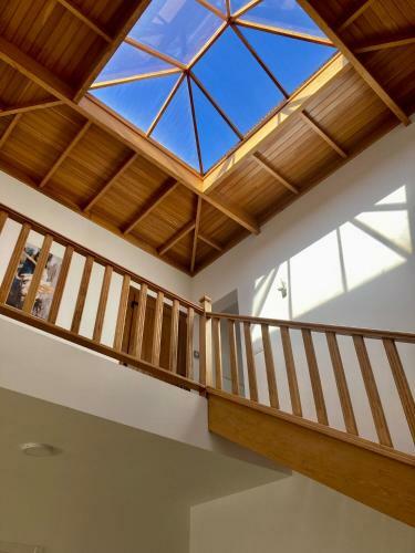 Luxury 4-bedroom Villa With Heated Pool + Sea View