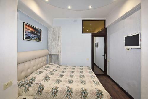 Luxury Apartment In Republic Square