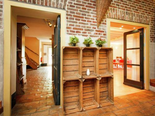 Lovely Farmhouse In Baexem Near Forest