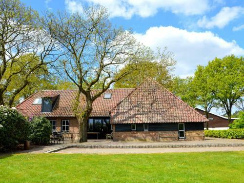 Villa Gorgeous Mansion In Asten Near Forest