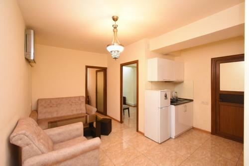 A&x Hostel And Tours
