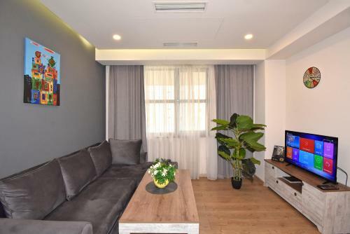 Home4you City Center Apartments