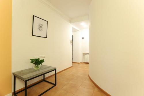 Apartamento 1 Min Walk From Vernissage - Self Check-in - Netflix