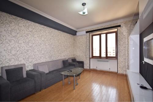 Argishti Street, 1 Bedroom Modern Apartment Gl131