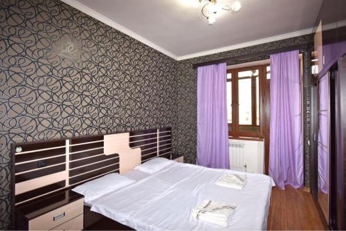Argishti Street, 1 Bedroom Modern Apartment Gl131