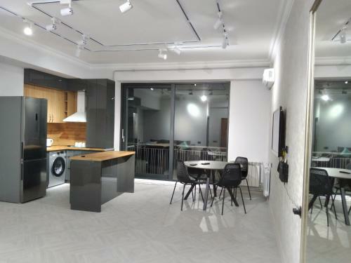 Andranik's City Center Apartment