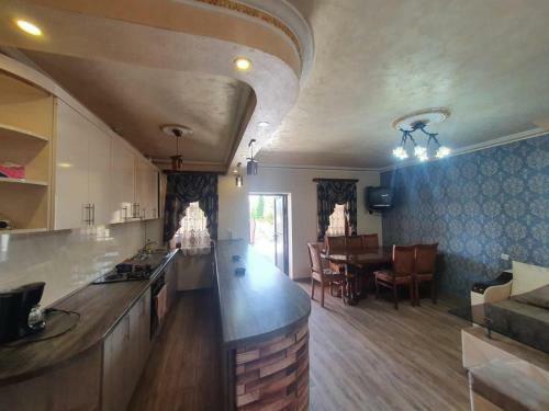 Yerevan House Luxury Apartment 13
