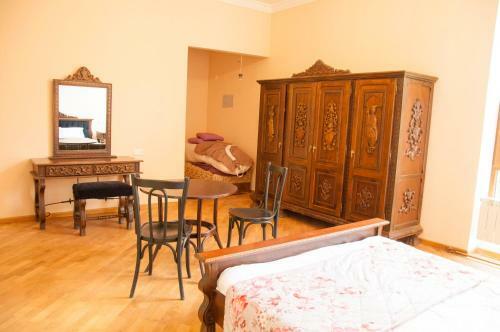Hostal Chateau Gabriel
