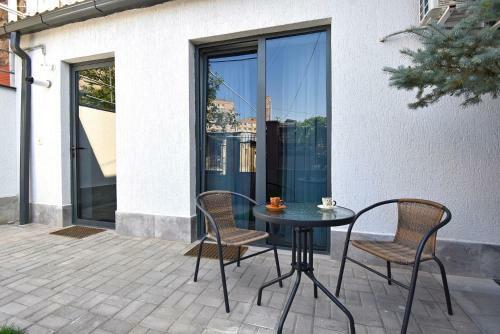 Hostal The Nut Guest House