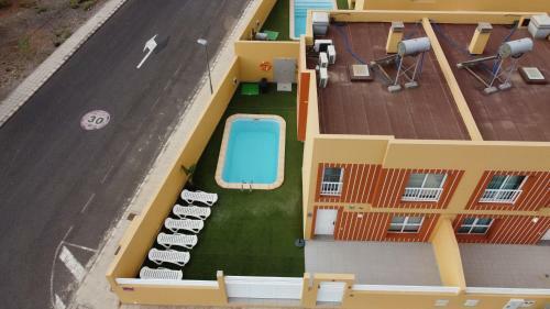 Mariposas Home Pool