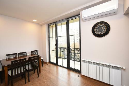 Lovely 2-bedroom Apartment With Fantastic View