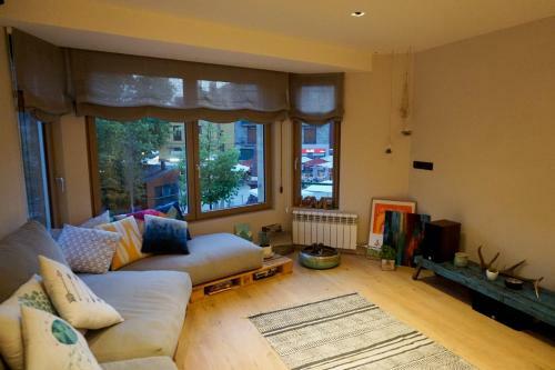Apartamento Piso Acogedor Y Moderno Con Garage En Puigcerda Centro