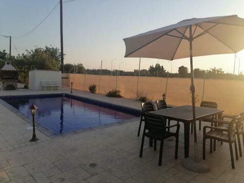 New Modern 4 Bed Villa Near Beach In Paphos