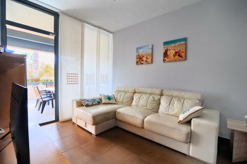 Apartamento Amplio. Vistas A La Playa