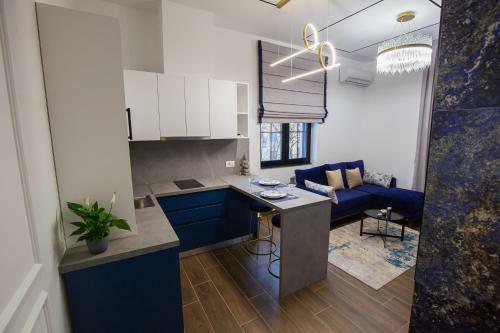 Lit Apartments