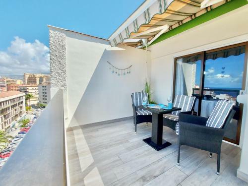 Ocean And Sky Studio Apartment