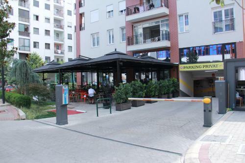 Sukaj Apartments