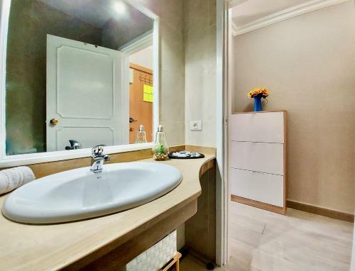 Ocean And Sun Studio Apartment