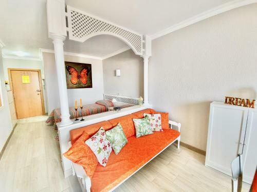 Ocean And Sun Studio Apartment