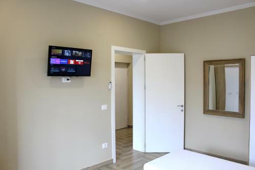 Apartamenti 2v1 - Myslym Shyri