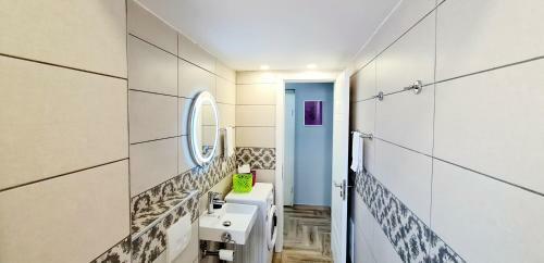 Apartamenti2v1 - 21 Dhjetori