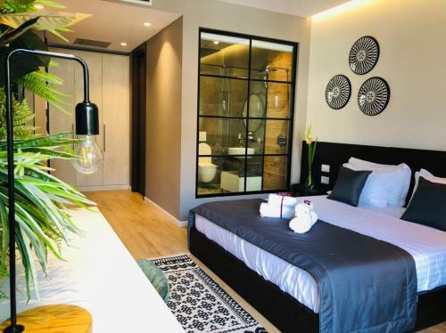Retreat Apartments