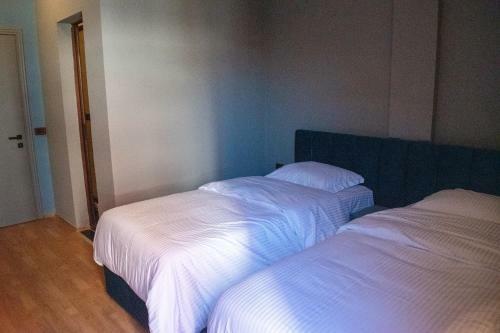 Hotel Tirona