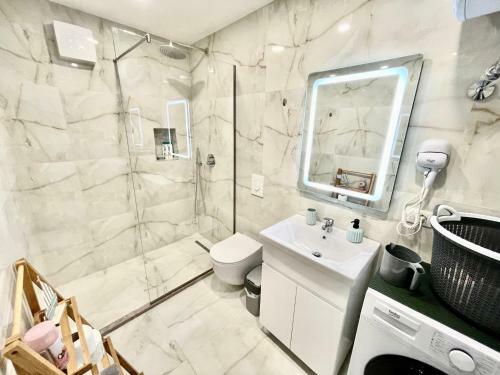 Central Studio Apartment 1, Tirana