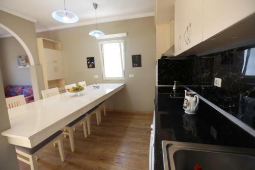 Apartamento Castle Vila Of Tirana
