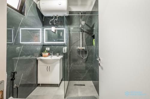 Atomium Apartments