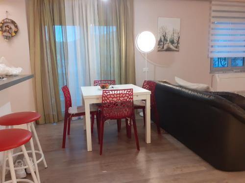 Lake View Apartment 2