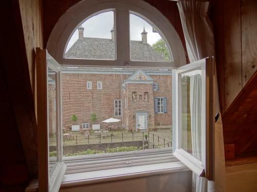 Bed & Breakfast Kasteel Ophemert