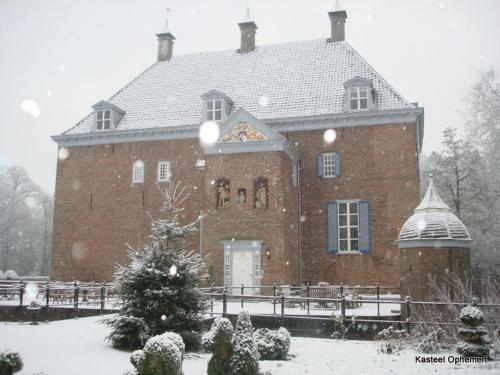 Bed & Breakfast Kasteel Ophemert