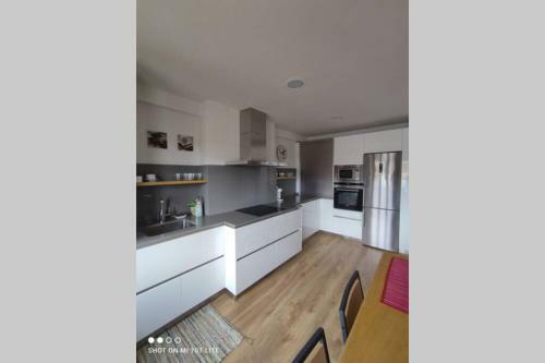 Apartamento Un Balc�n Sobre El Rio Sella