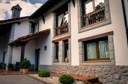 Casa De Aldea Collera