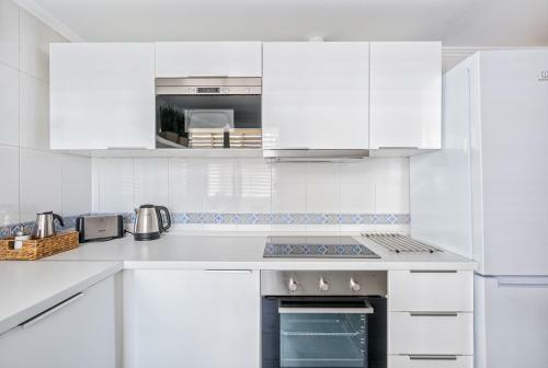 Modern Apart Terrace Sorolla 36