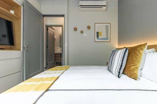 Art Deco & Modern Apt With Rooftop In Condesa!