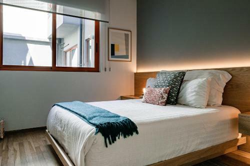 Chic Modern La Condesa Apt In Art Deco Building