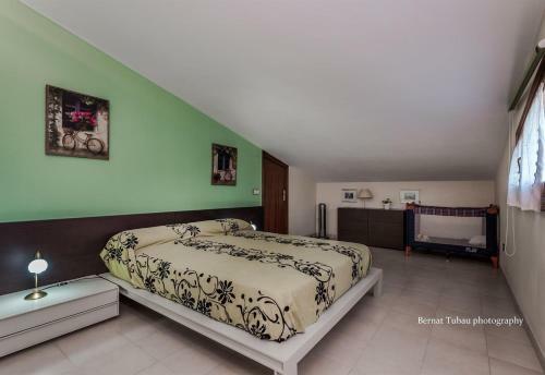 Villa 100 M From The Beach