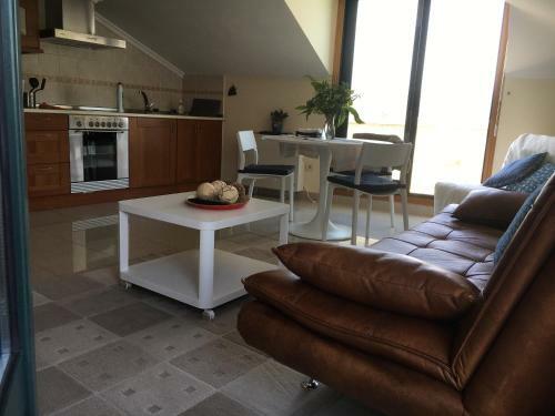 Apartamento �tico Luminoso En O Rosal