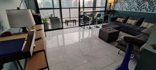 Caravansaro Horacio 1719 Polanco