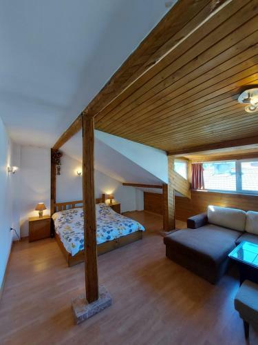 Hostal Vasi Apartments